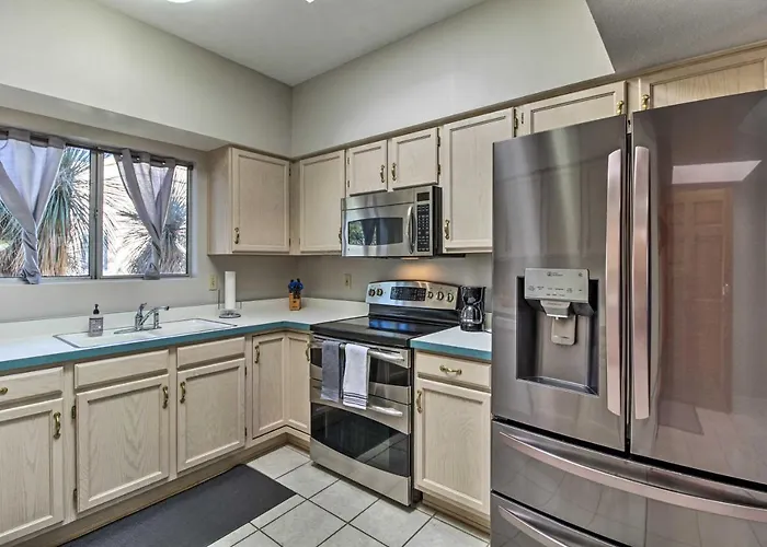 Tranquil Valley Townhome W/ Mtn Views! *