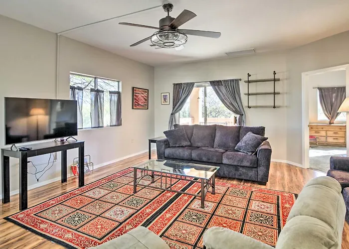 Dom wakacyjny Tranquil Valley Townhome W/ Mtn Views! *