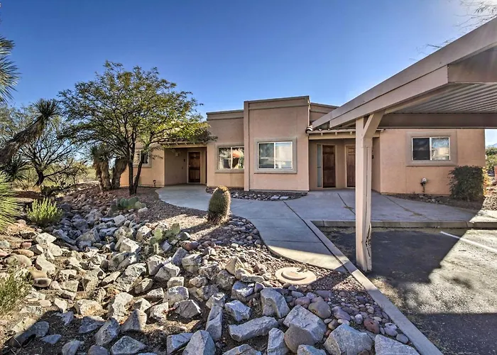 Tranquil Valley Townhome W/ Mtn Views! *